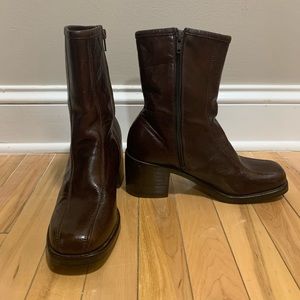 Frye mid-calf chunky boot sz 8 vintage retro style